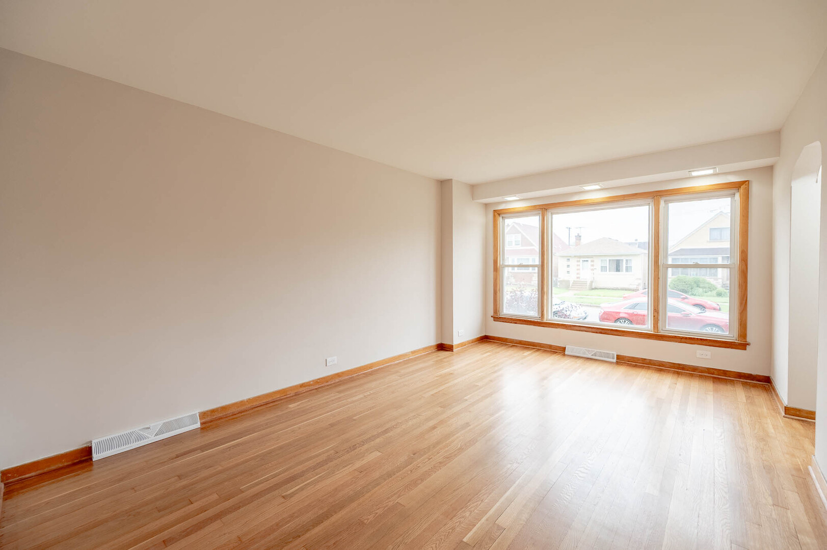 5028 La Porte Avenue - Thumbnail 2