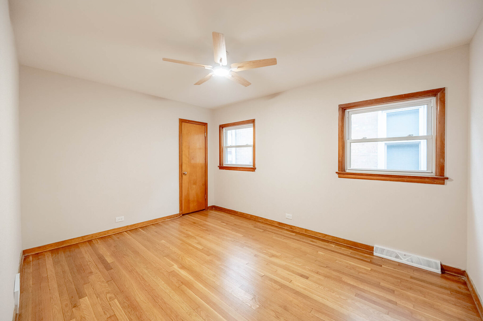 5028 La Porte Avenue - Thumbnail 6