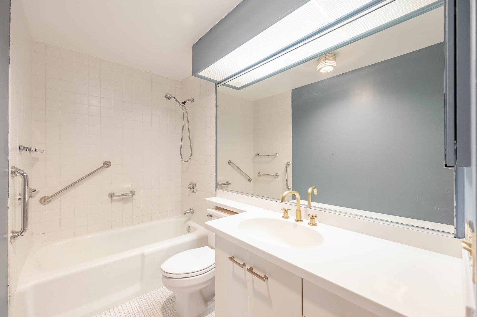 110 Delaware Place - Thumbnail 9