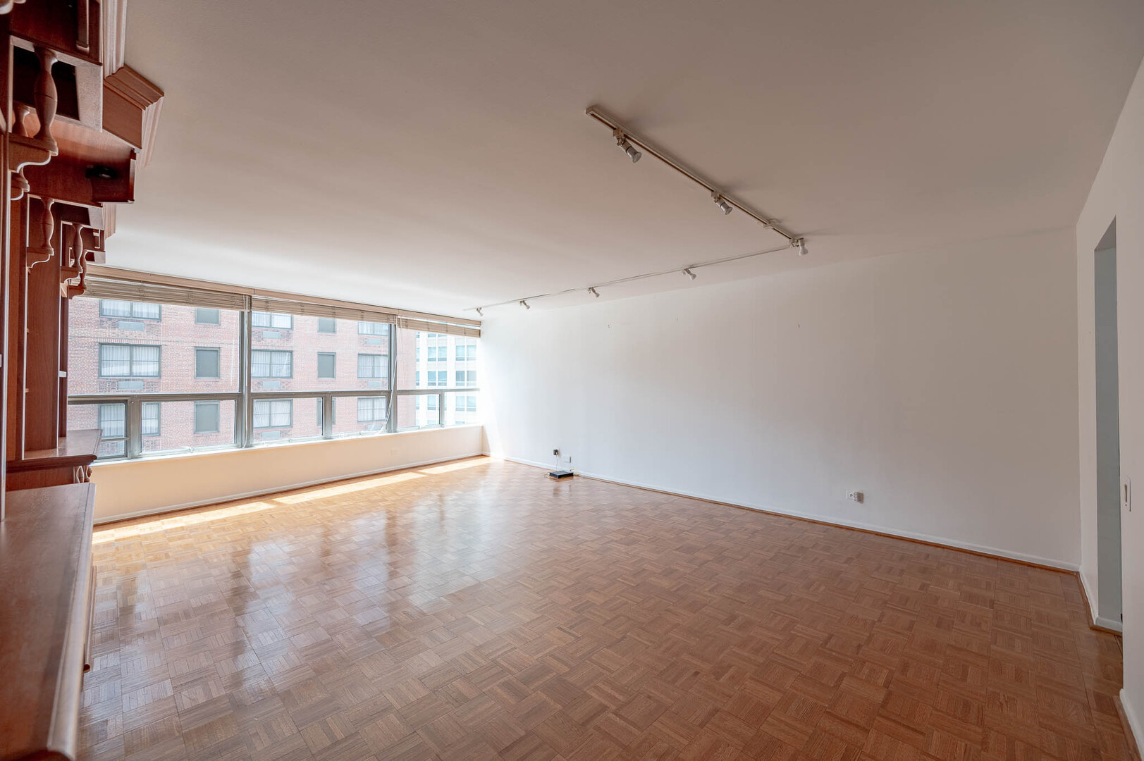 110 Delaware Place - Thumbnail 6