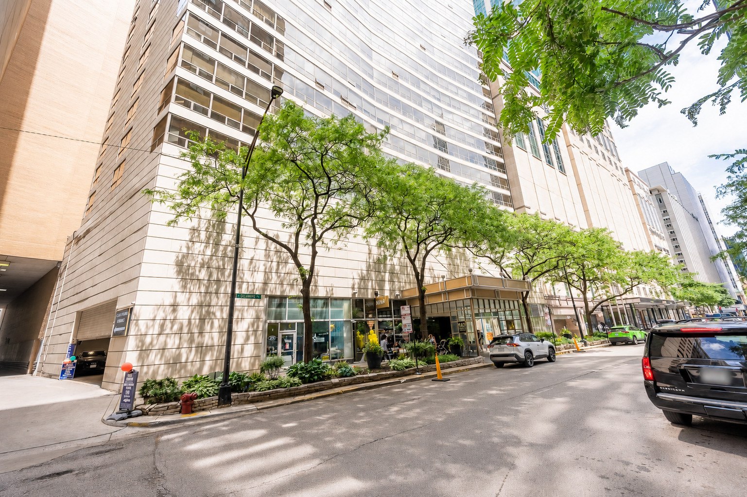 110 Delaware Place - Thumbnail 2