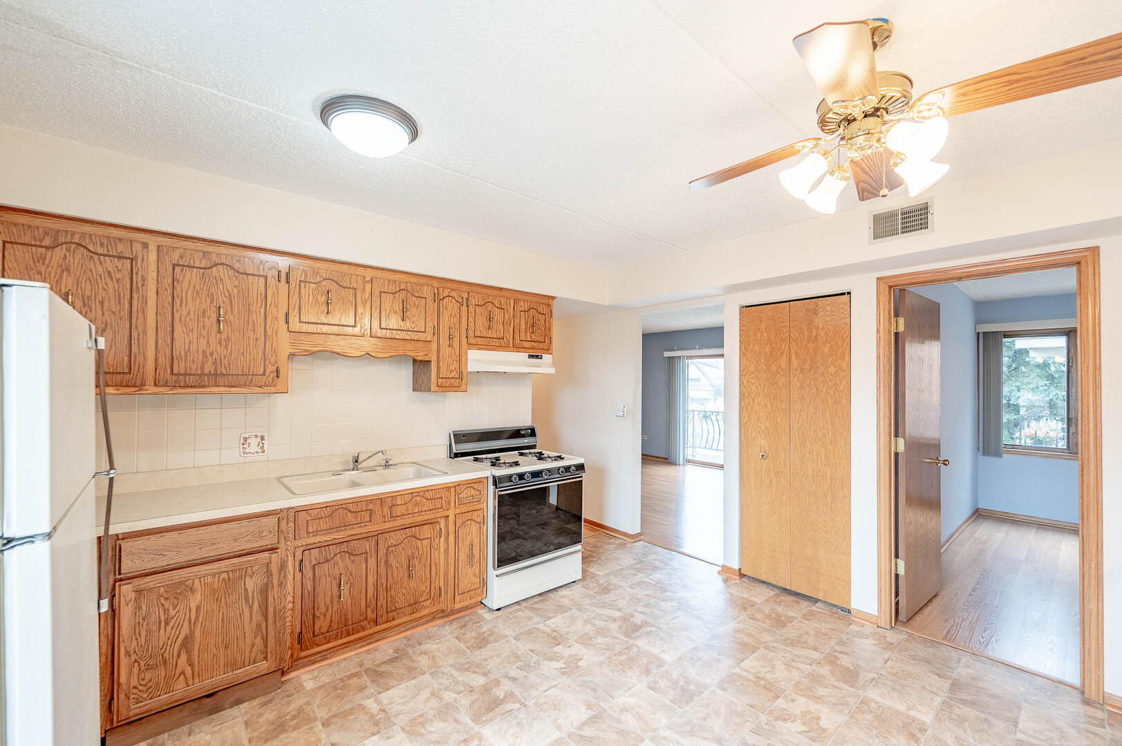 6307 Nashville Avenue - Thumbnail 5