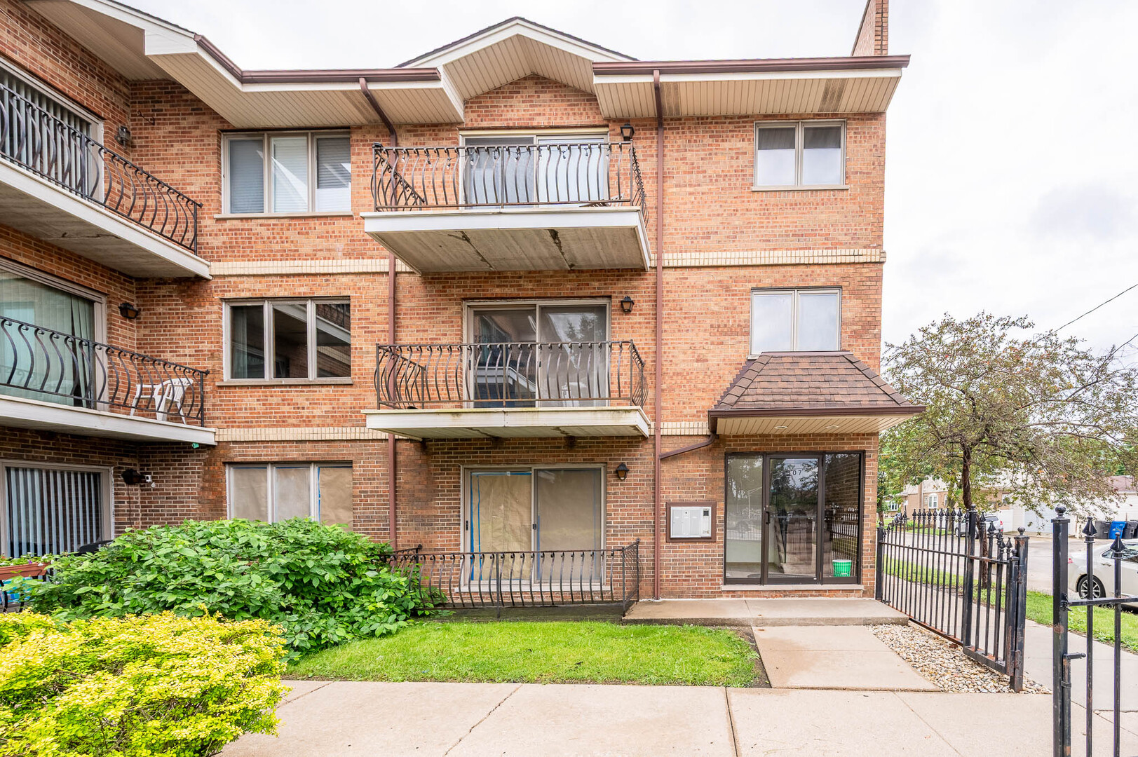 6307 Nashville Avenue - Thumbnail 9