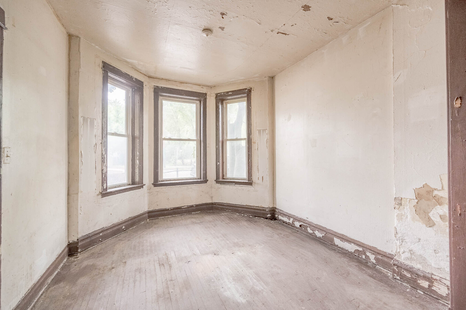 4019 16th Street - Thumbnail 2