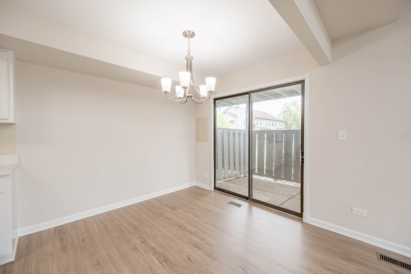 1224 Clematis Drive - Thumbnail 4