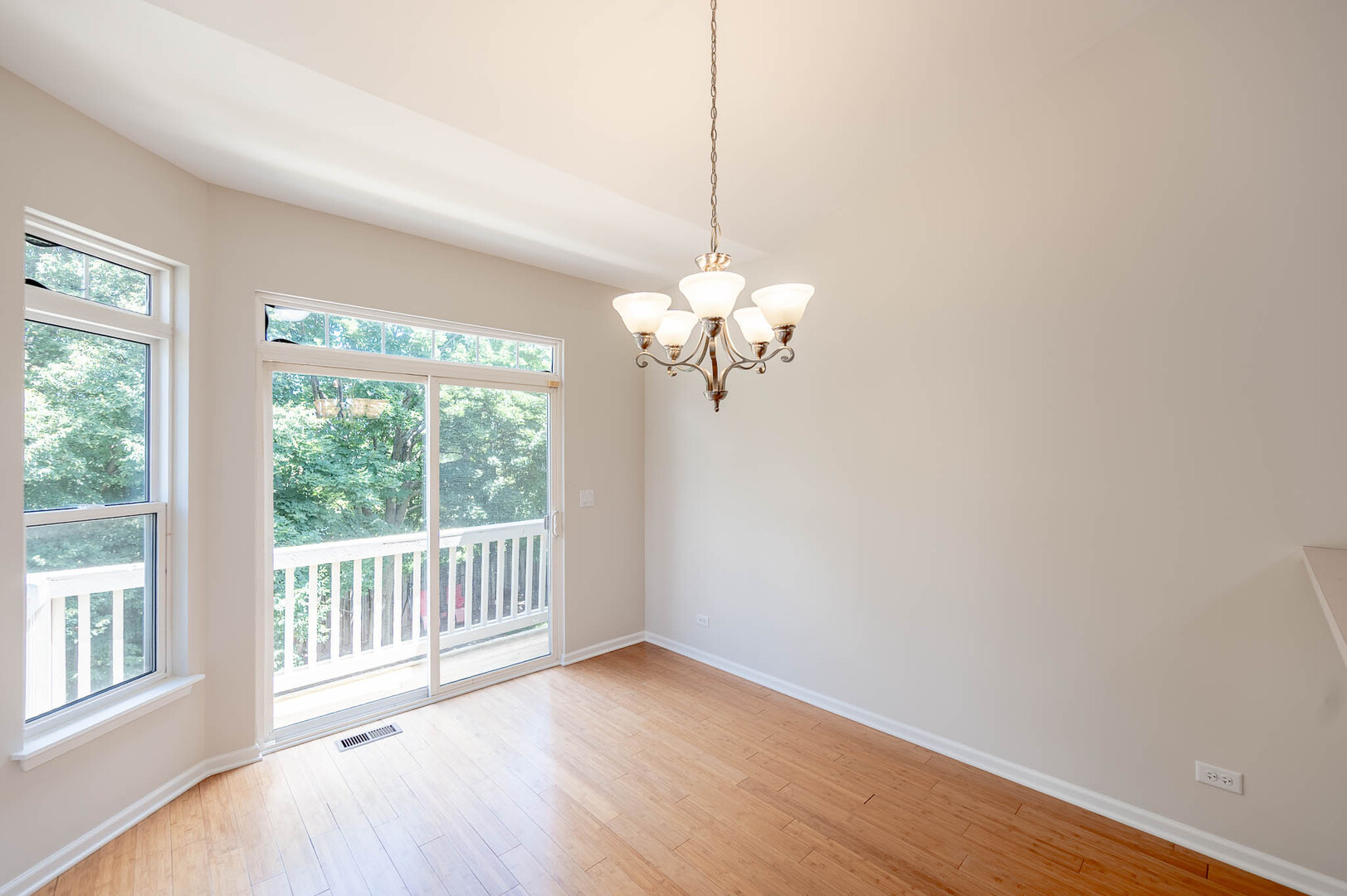 3325 Rosecroft Lane - Thumbnail 4