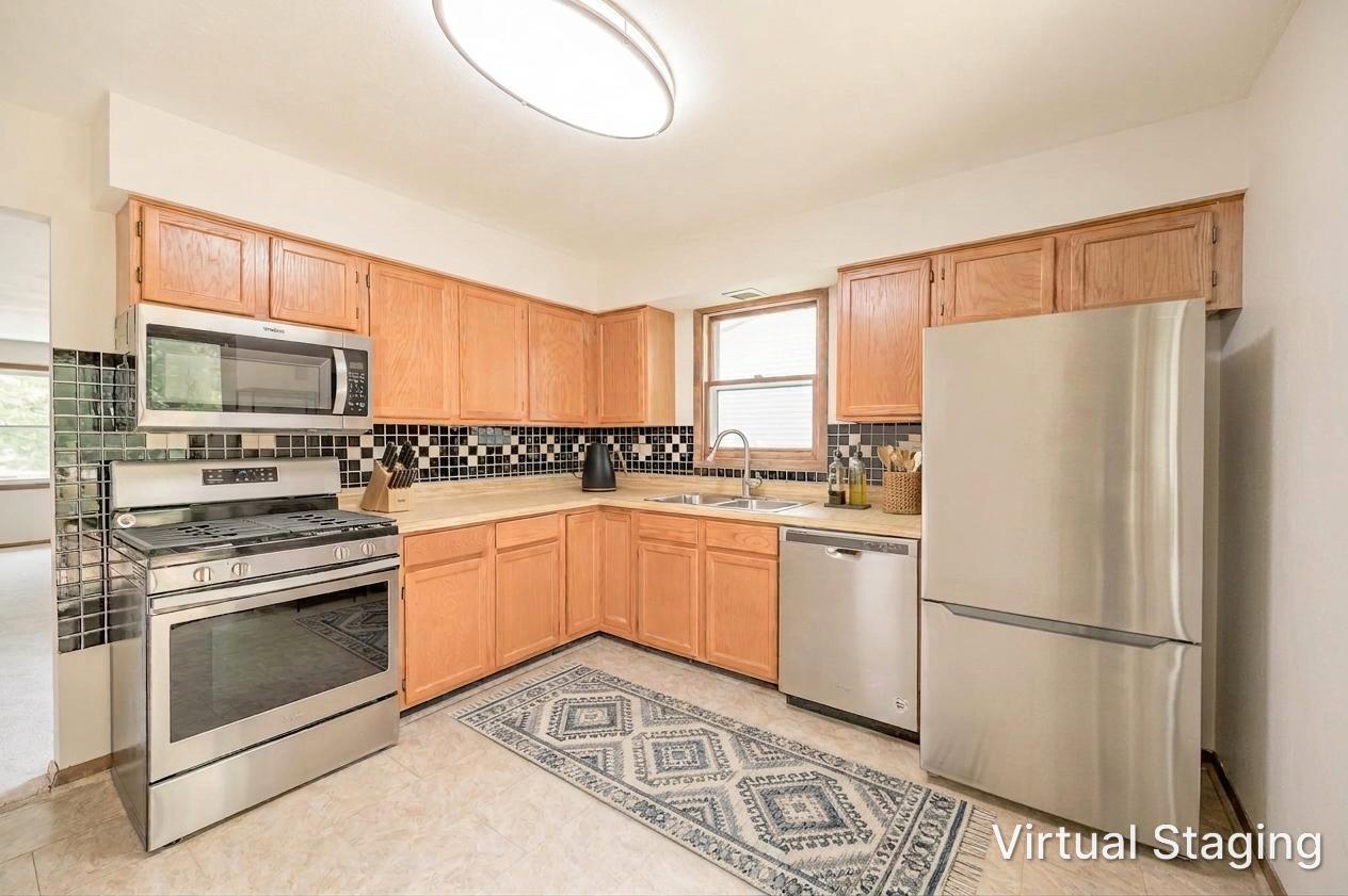 21610 Peterson Avenue - Thumbnail 4