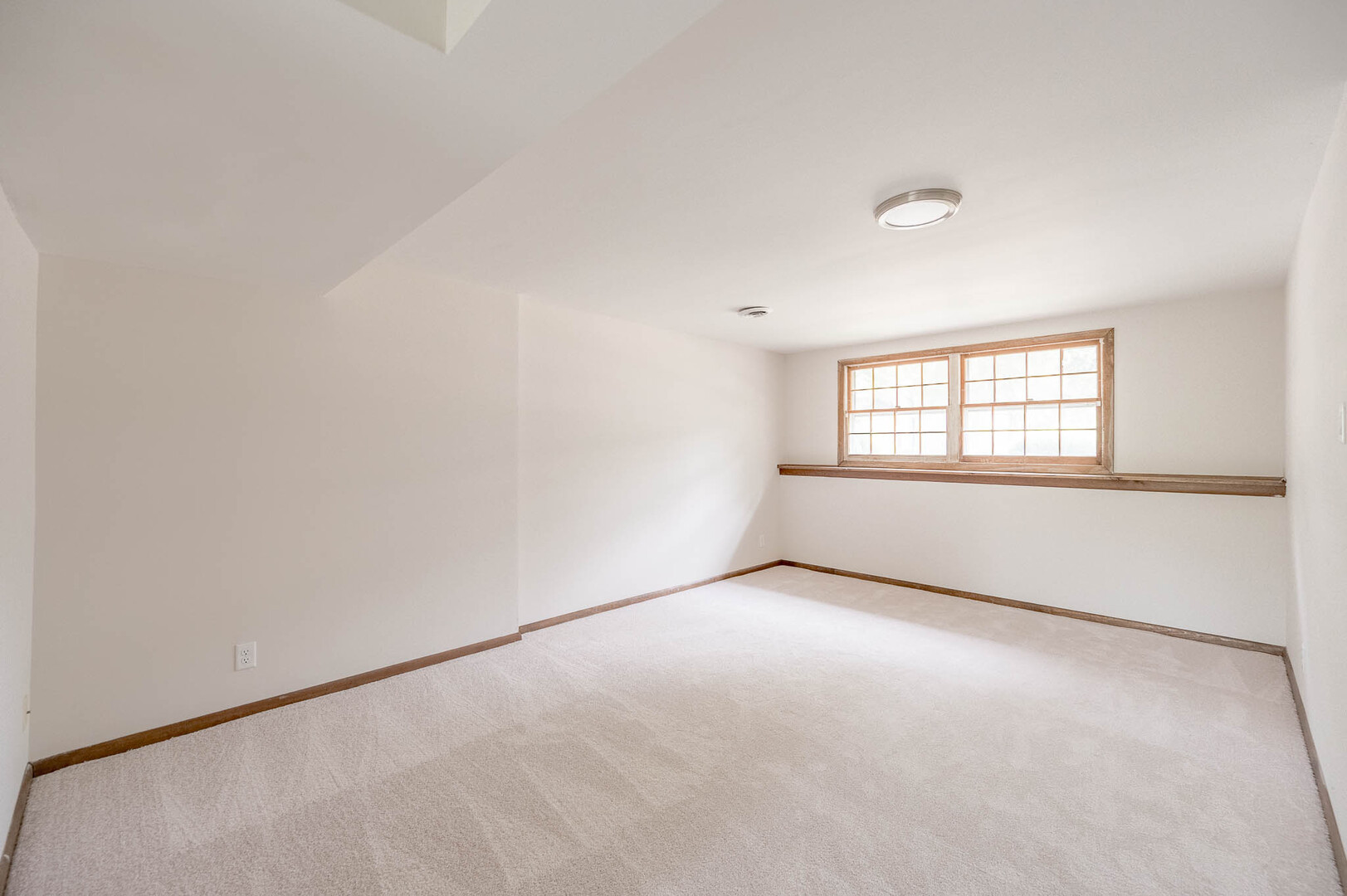 21610 Peterson Avenue - Thumbnail 10