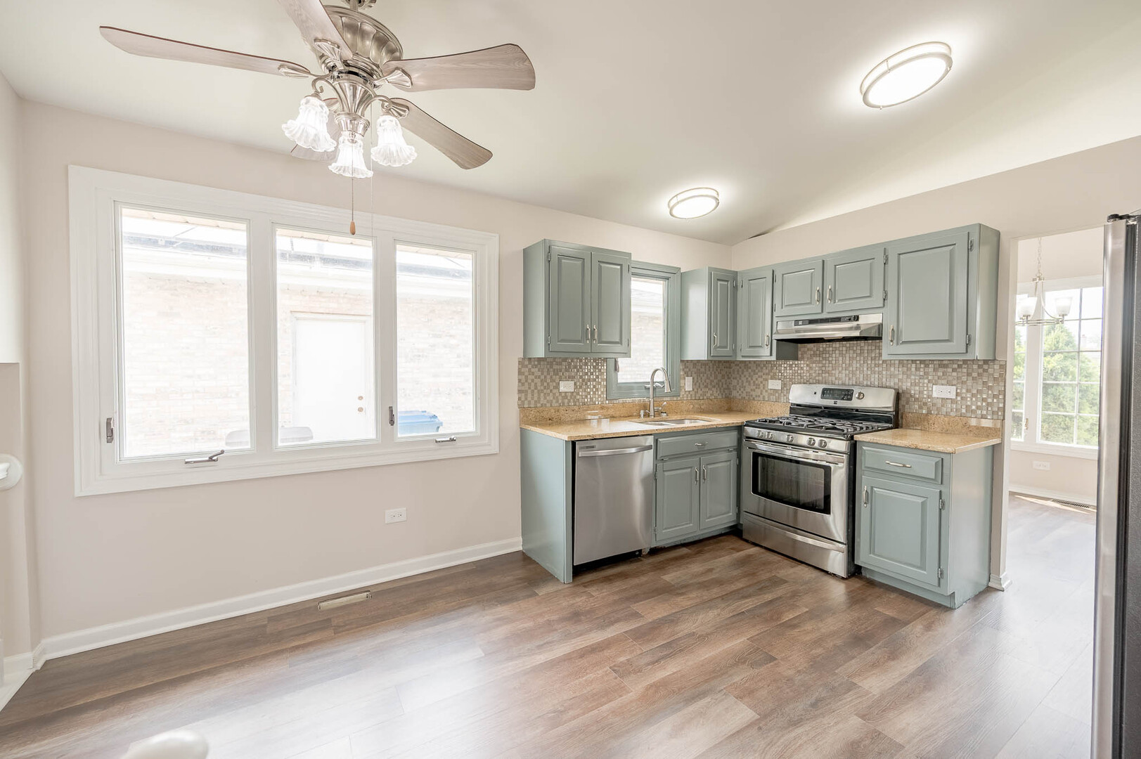 5138 121st Street - Thumbnail 8