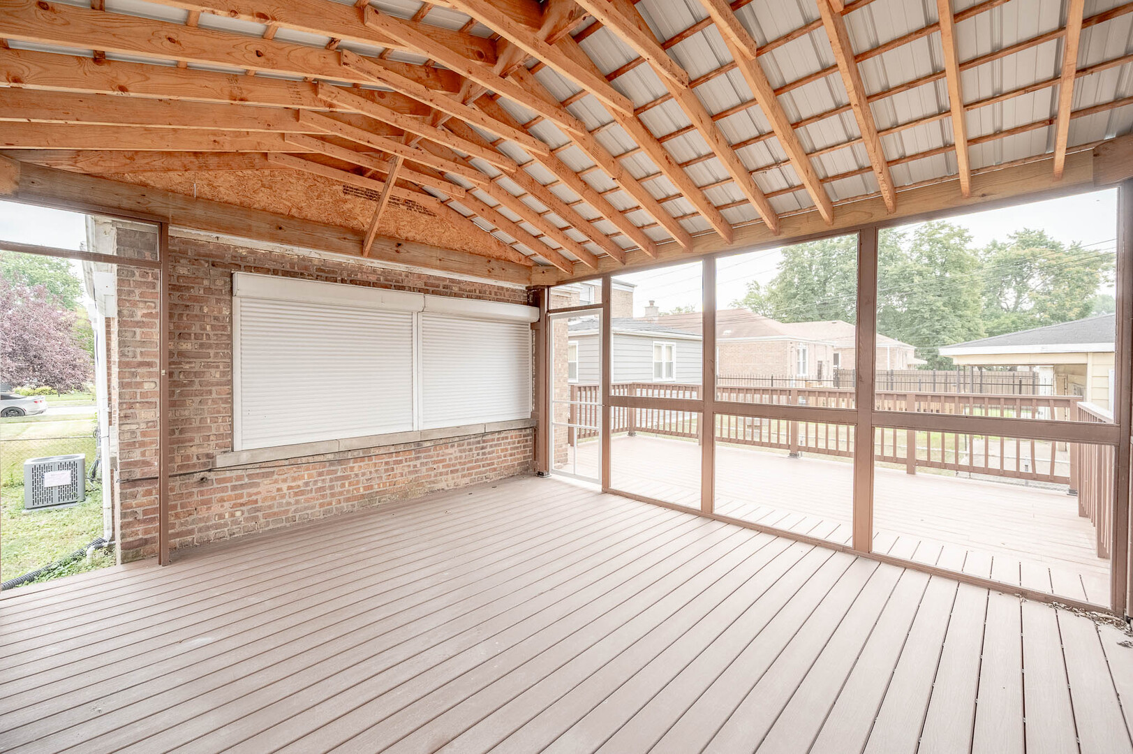 8746 Kenwood Avenue - Thumbnail 16