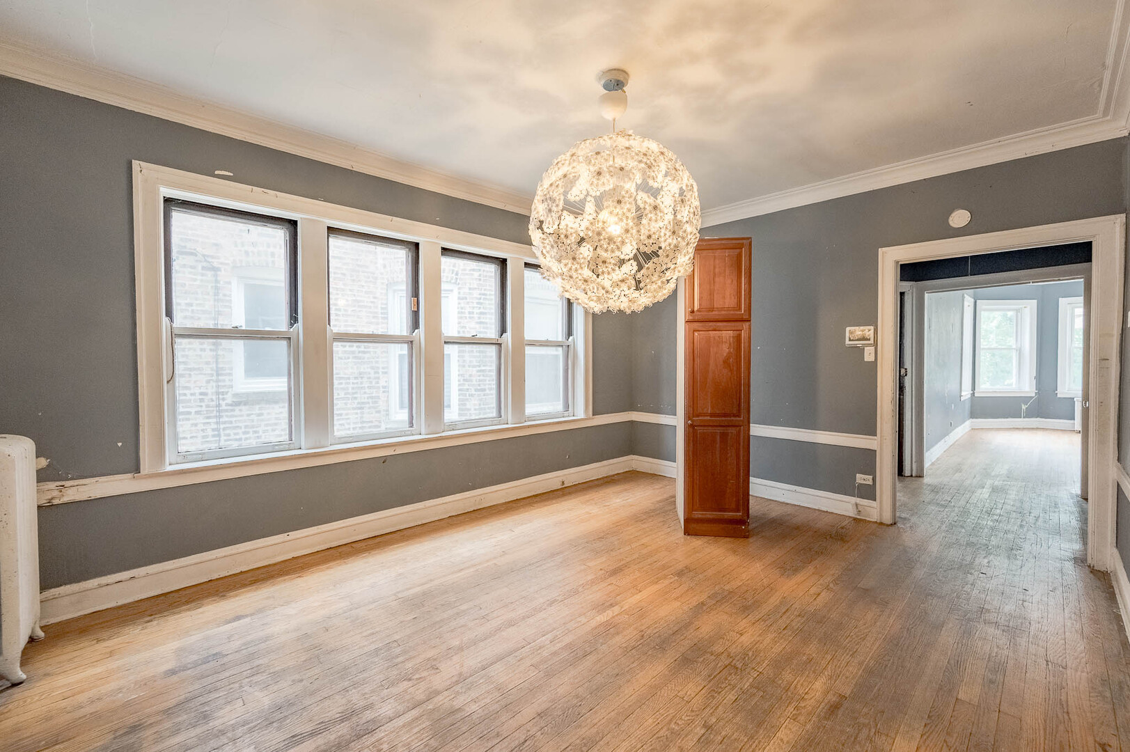 7754 Saginaw Avenue - Thumbnail 3