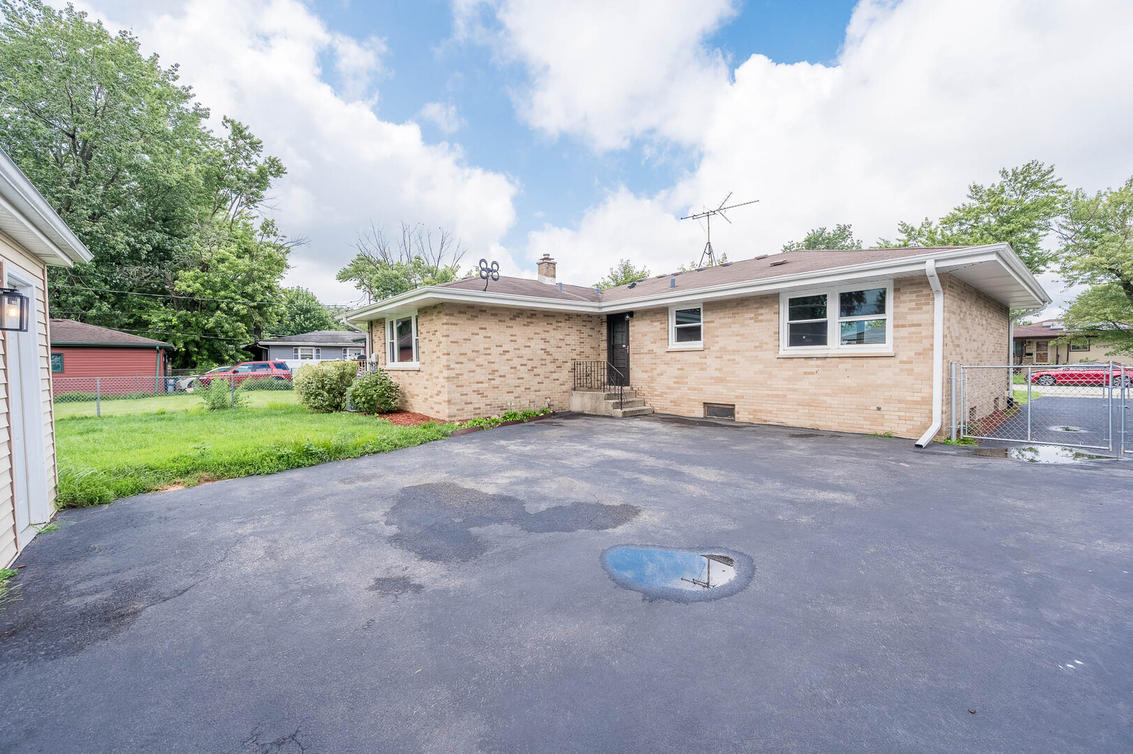 18515 Oakley Avenue - Thumbnail 14
