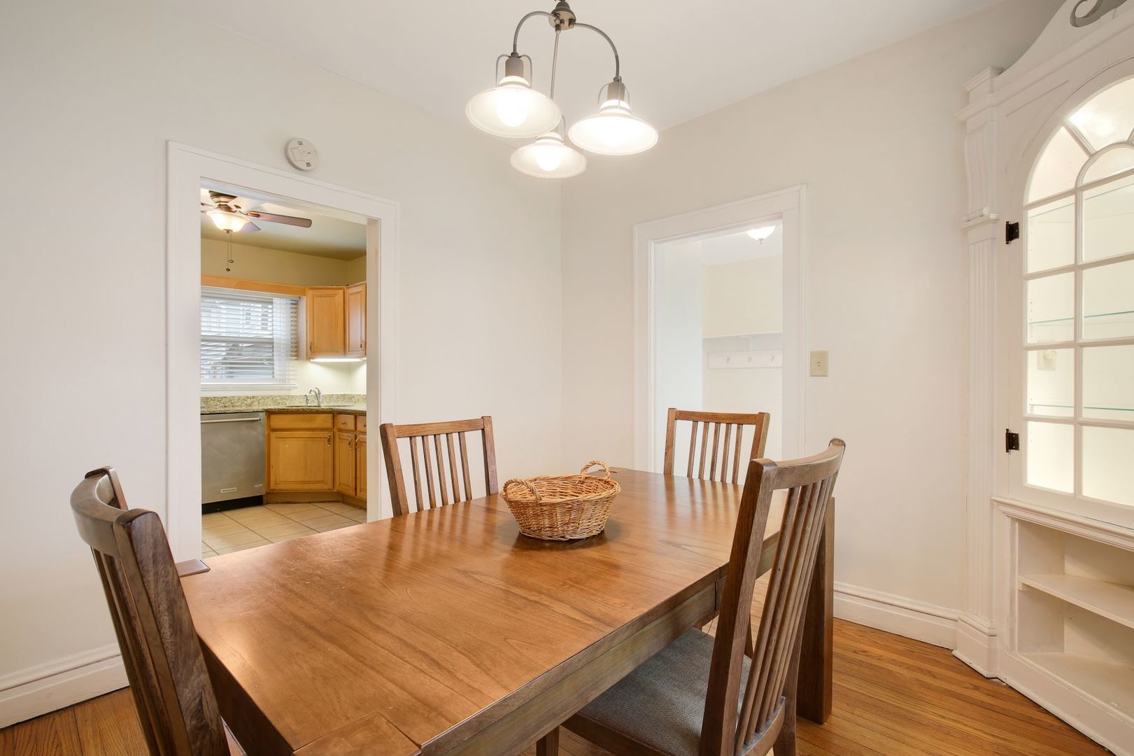 101 MAPLE Avenue - Thumbnail 3