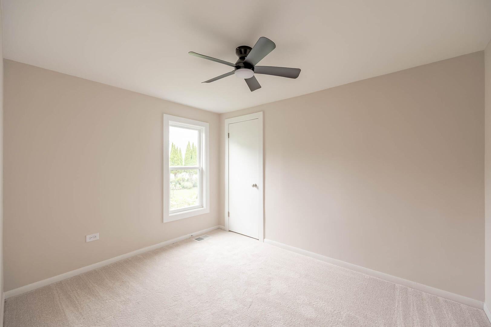 3027 141st Street - Thumbnail 6