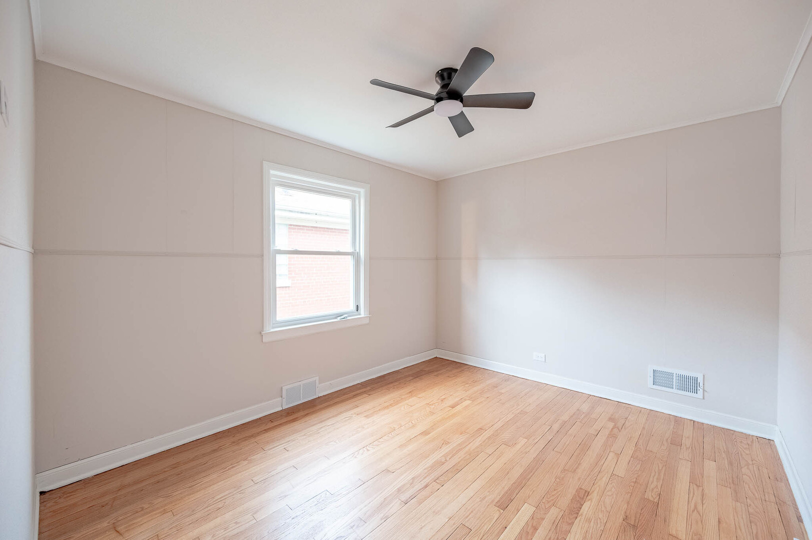 8741 Kimbark Avenue - Thumbnail 7