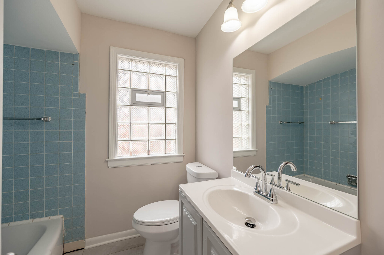 8741 Kimbark Avenue - Thumbnail 9