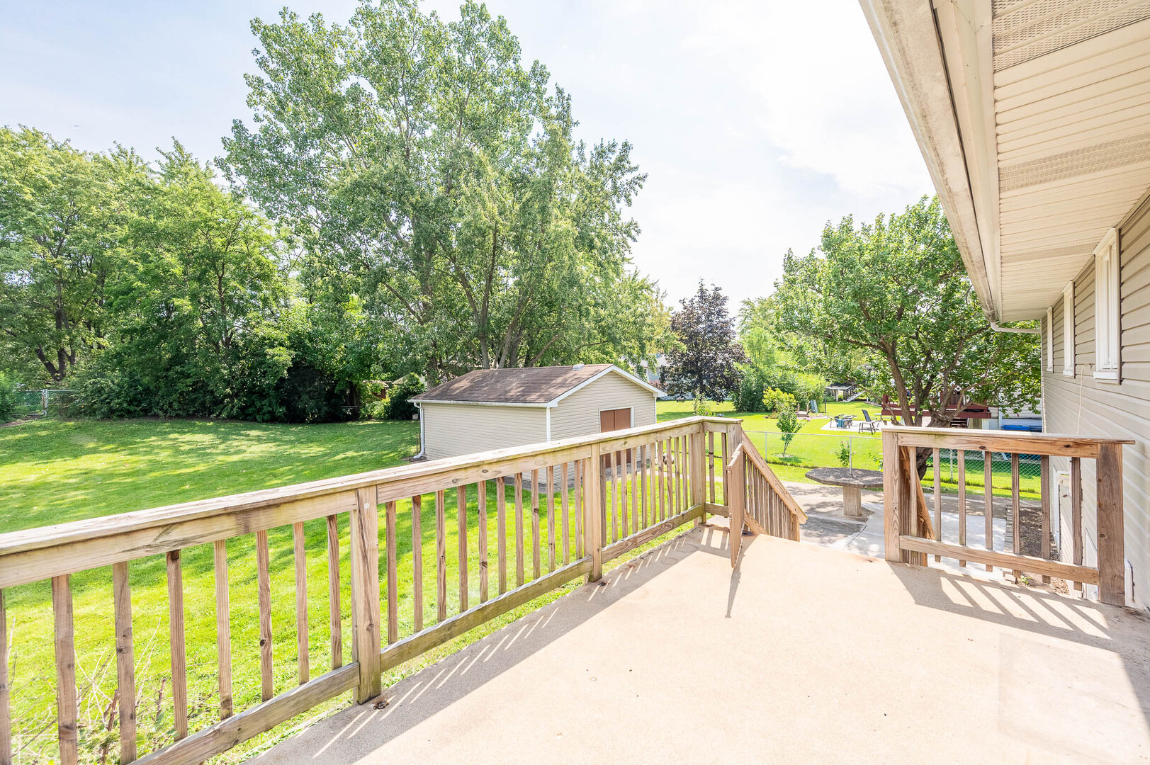 437 Braintree Drive - Thumbnail 15