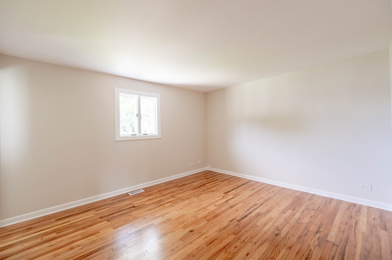 437 Braintree Drive - Thumbnail 8