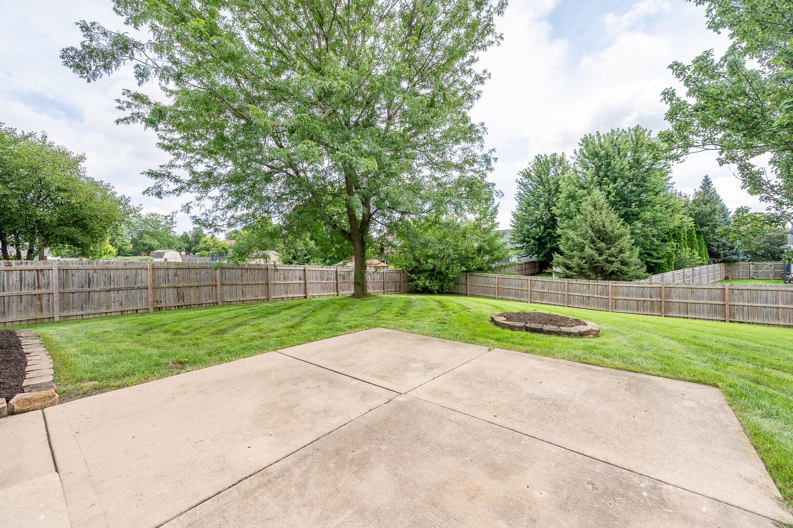 636 Hamilton Lane - Thumbnail 14