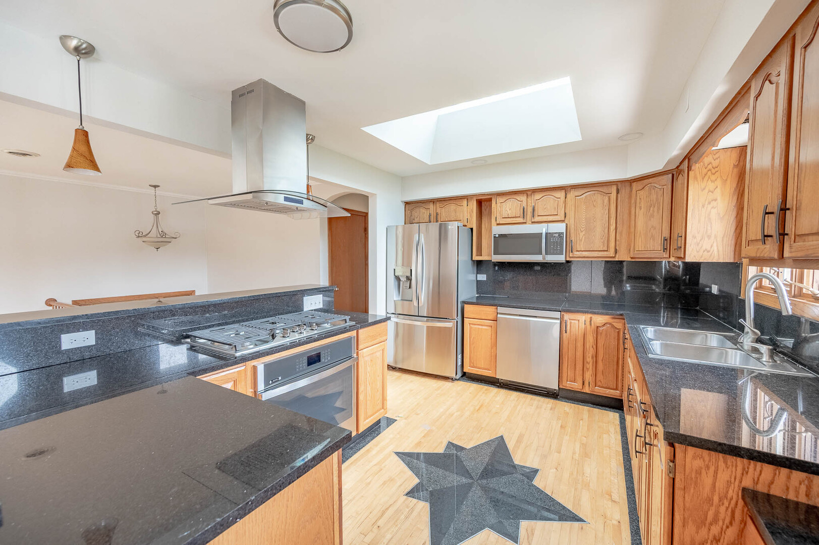 6524 Cedar Road - Thumbnail 4
