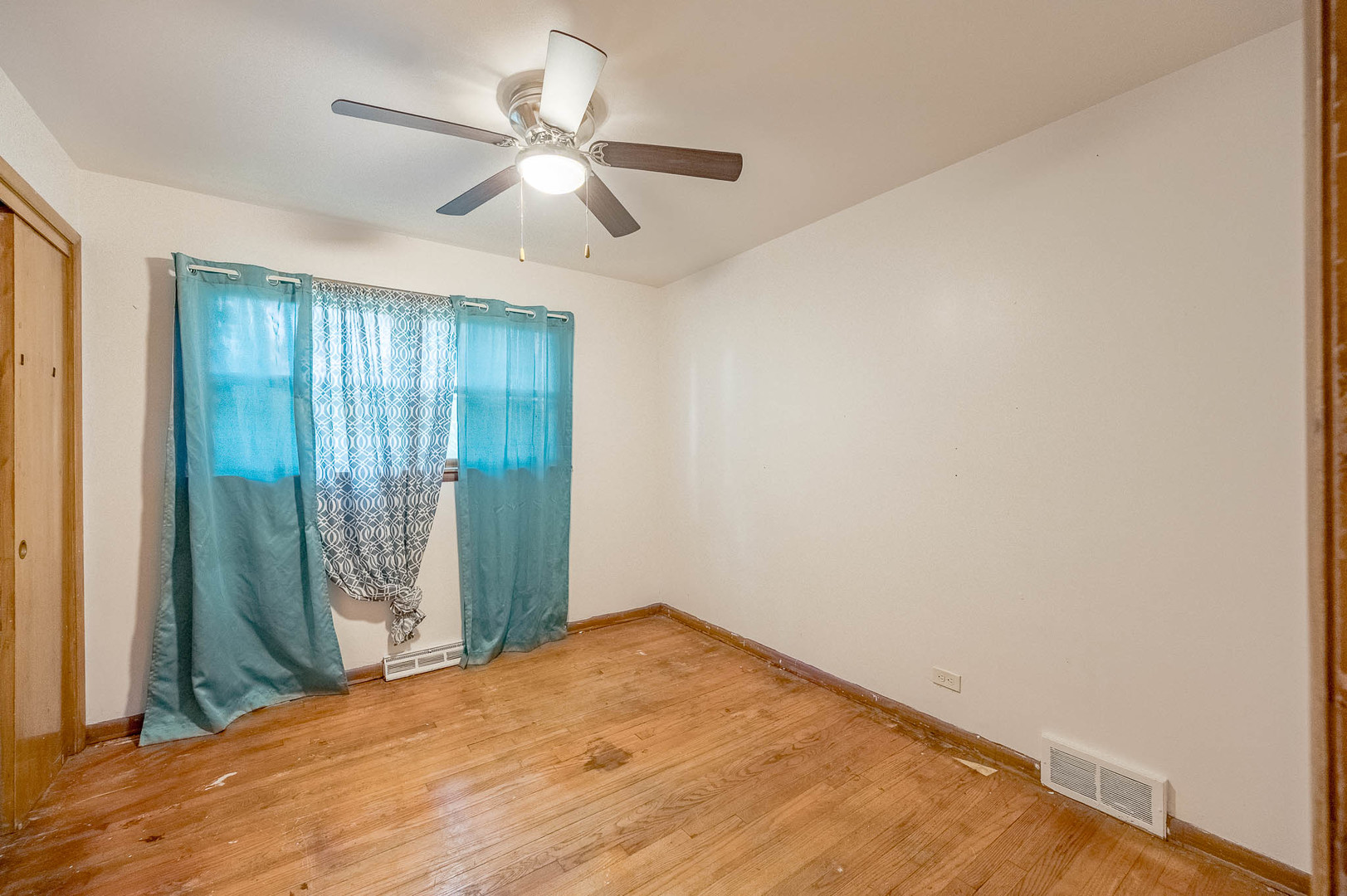 14446 Minerva Avenue - Thumbnail 8