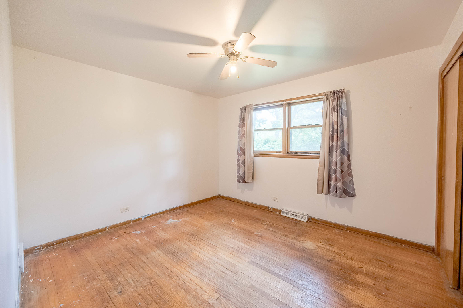 14446 Minerva Avenue - Thumbnail 7
