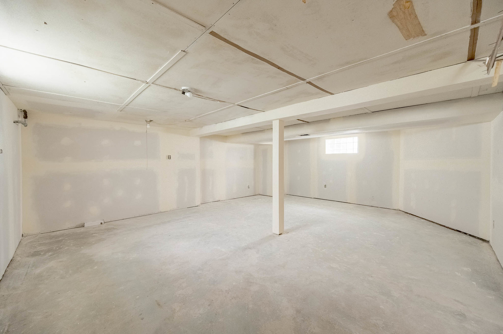 14446 Minerva Avenue - Thumbnail 10