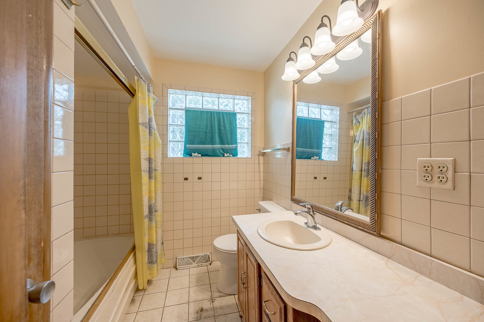 14446 Minerva Avenue - Thumbnail 9