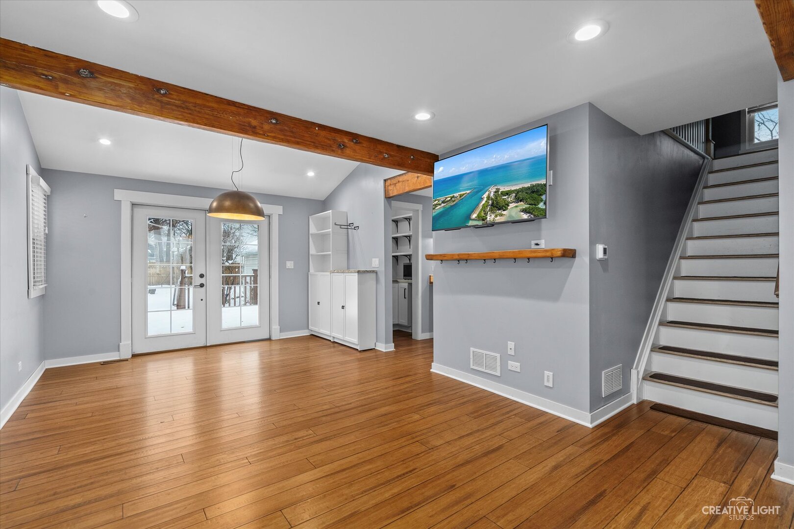 628 Illinois Street - Thumbnail 3