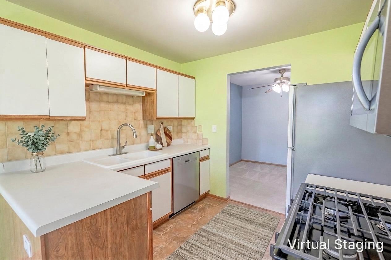 250 Ashbury Lane - Thumbnail 5
