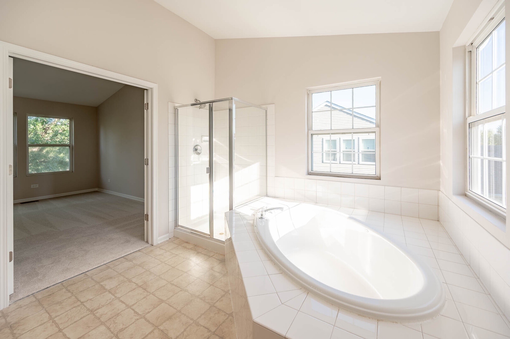 1401 Bridgehampton Drive - Thumbnail 12