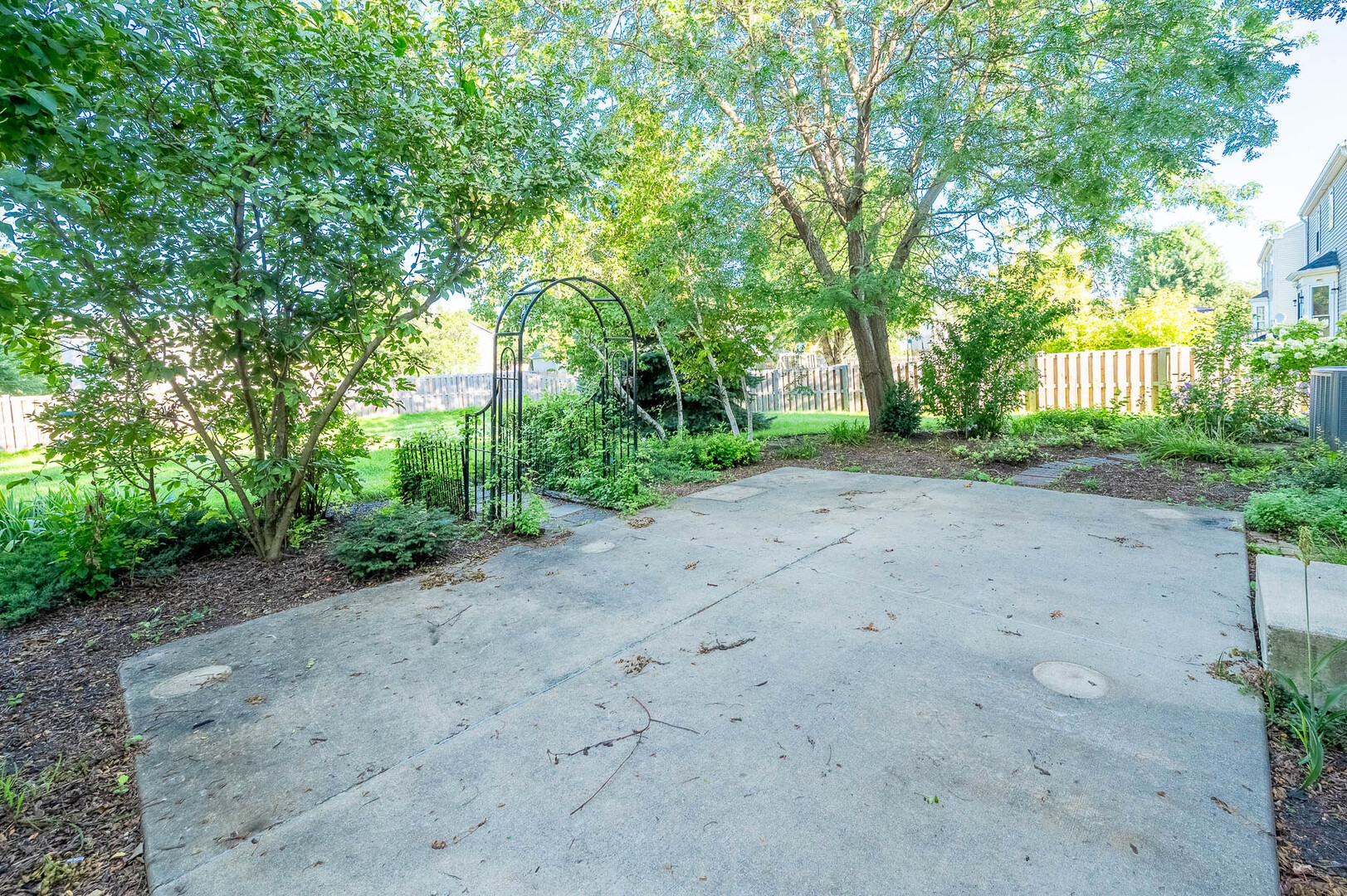 1401 Bridgehampton Drive - Thumbnail 17