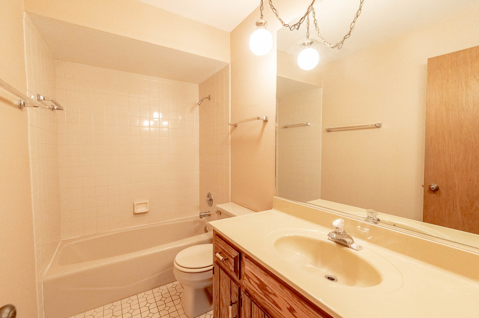 19250 Wentworth Avenue - Thumbnail 13