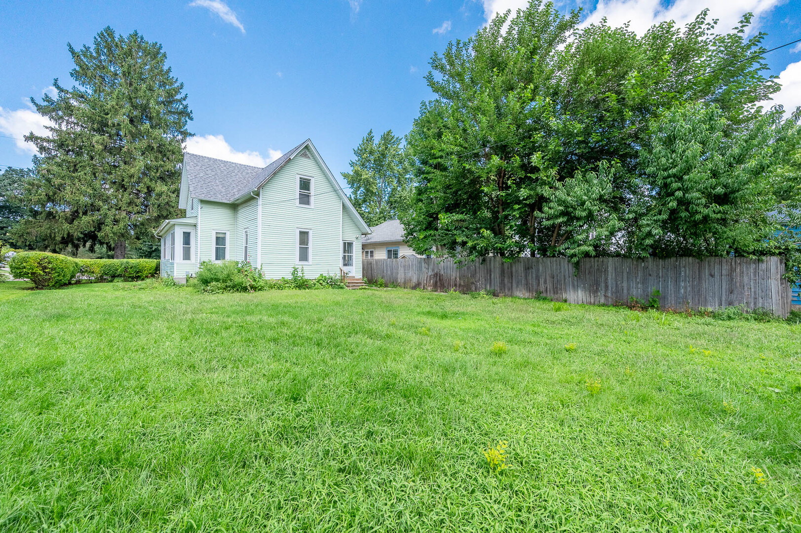 738 1st Street - Thumbnail 13