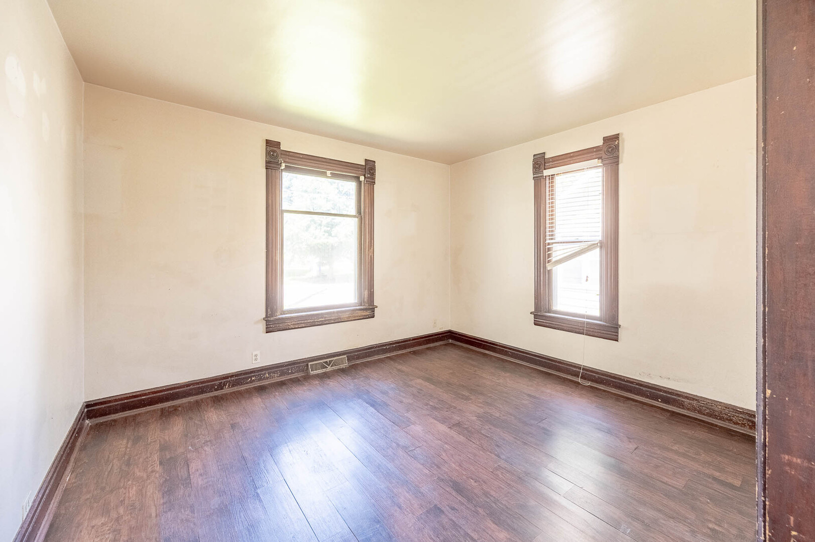 738 1st Street - Thumbnail 4