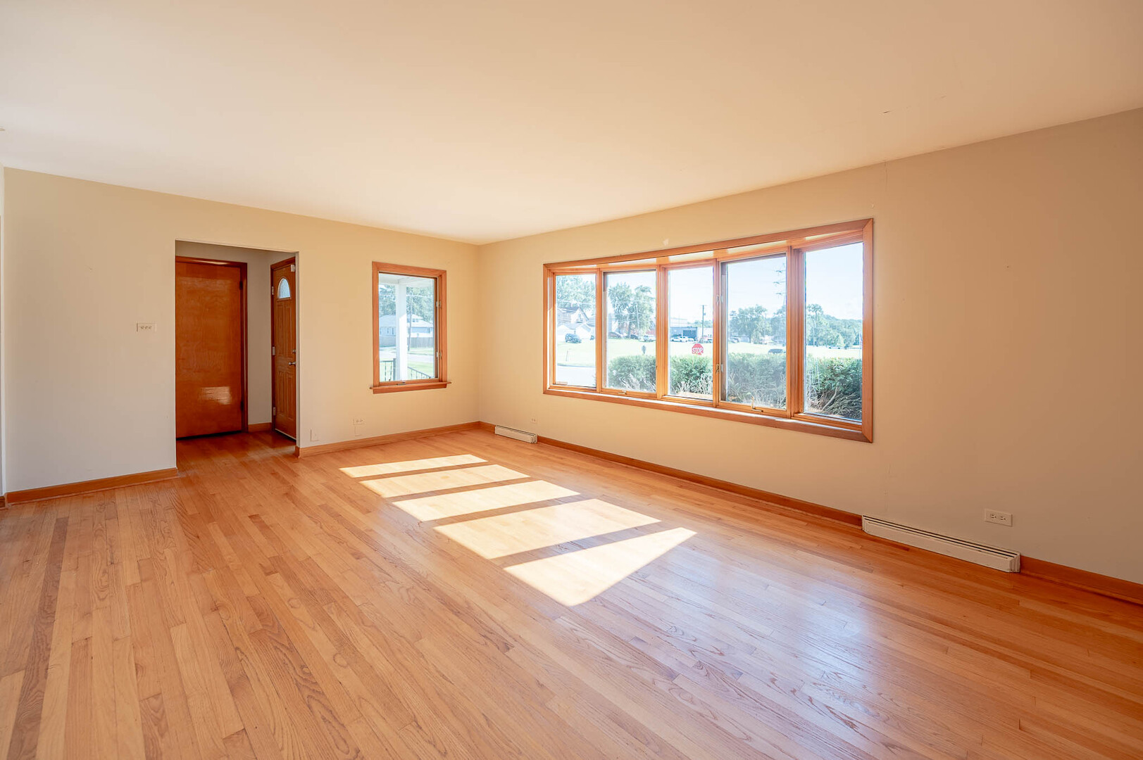 3002 Miller Avenue - Thumbnail 2