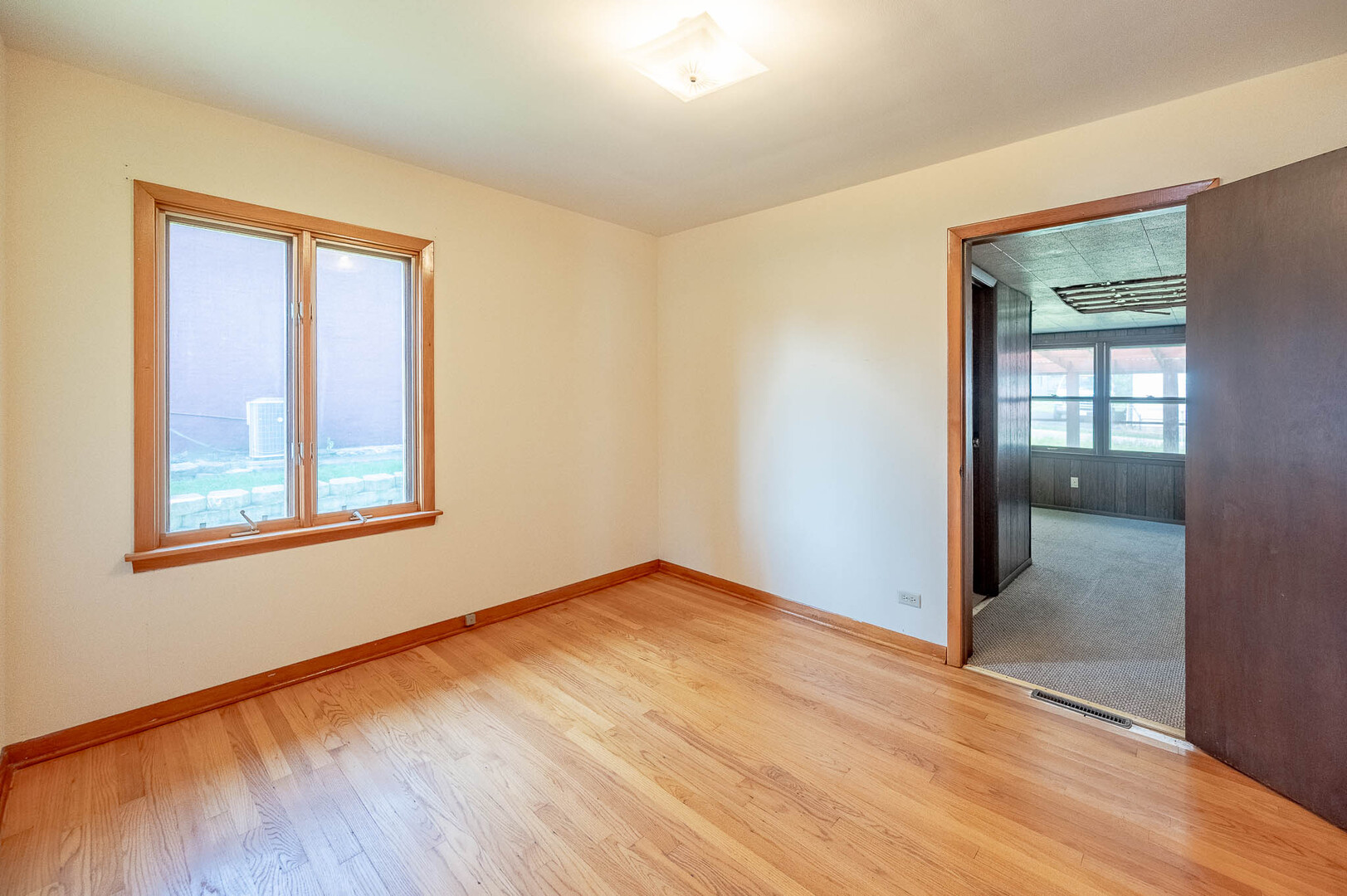 3002 Miller Avenue - Thumbnail 9