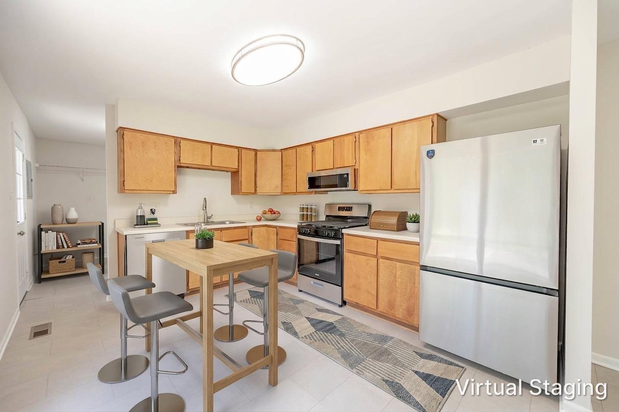 465 Westview Street - Thumbnail 4