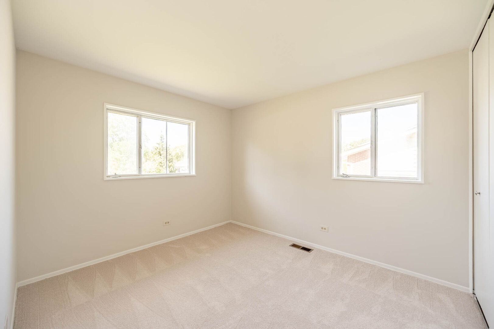 465 Westview Street - Thumbnail 7