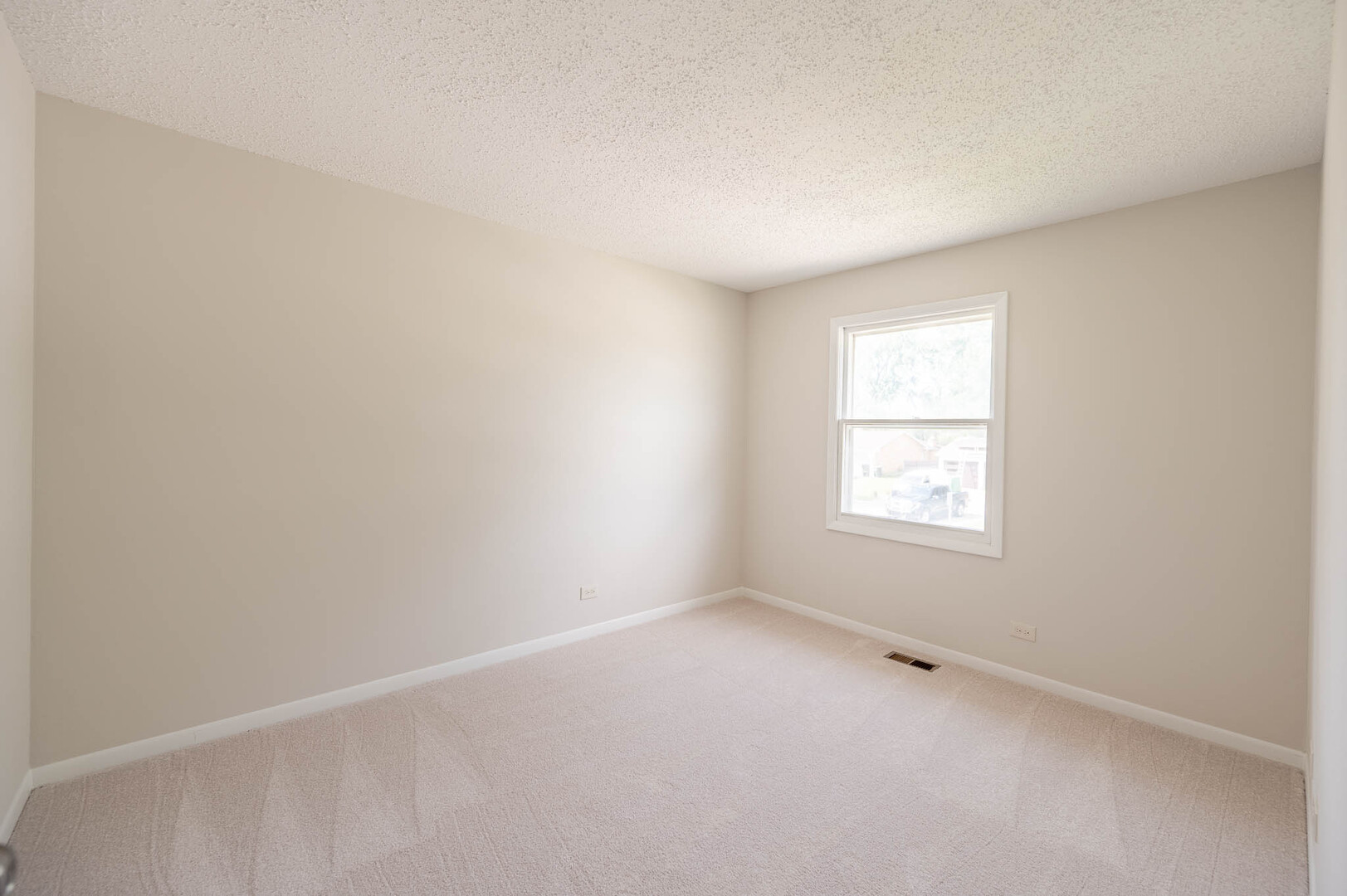 1795 Kent Road - Thumbnail 9