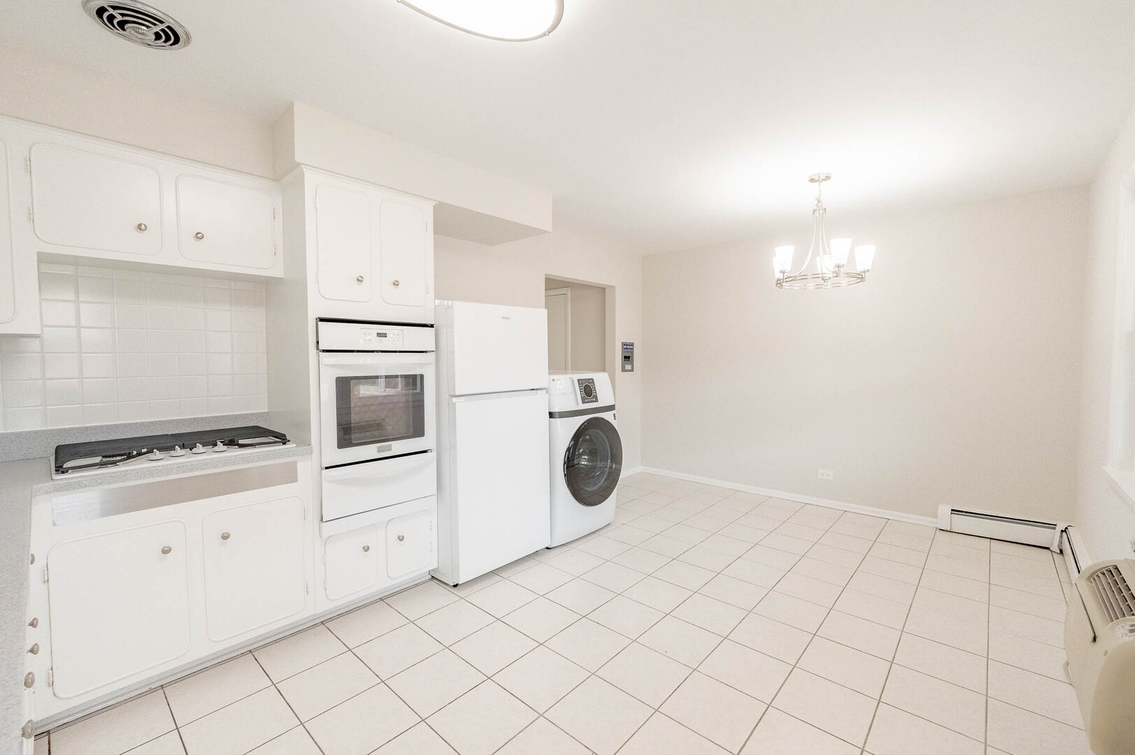 2010 Crescent Avenue - Thumbnail 4