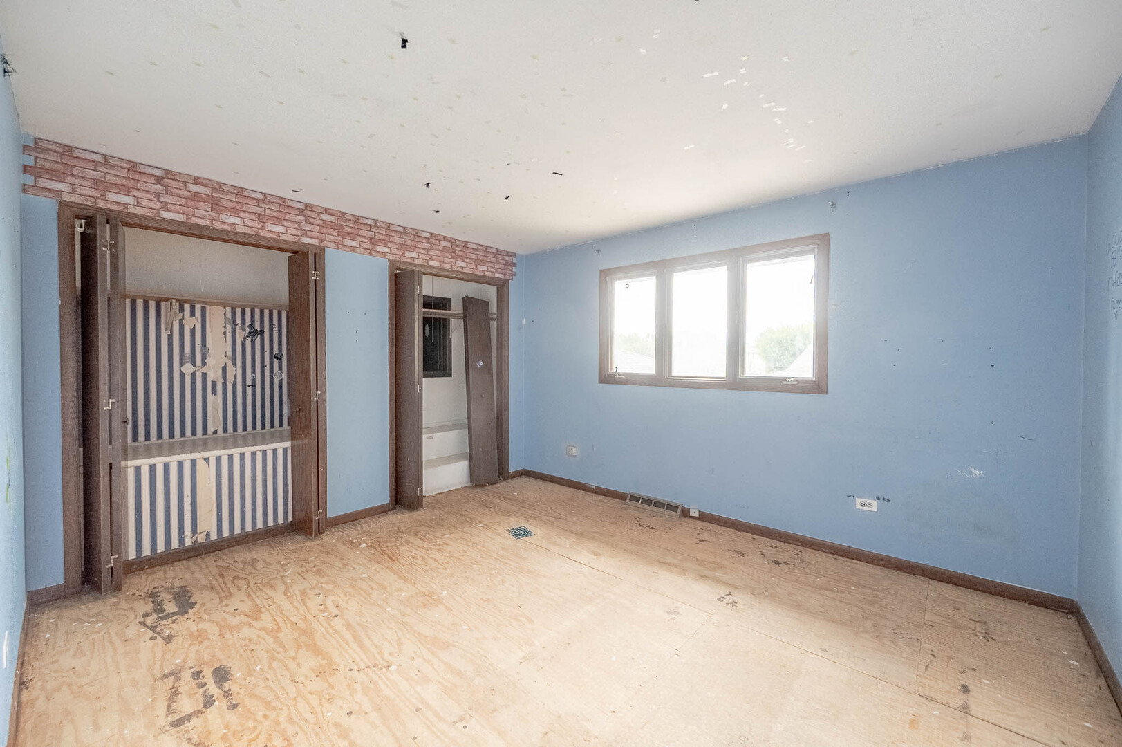 15612 Heather Court - Thumbnail 10