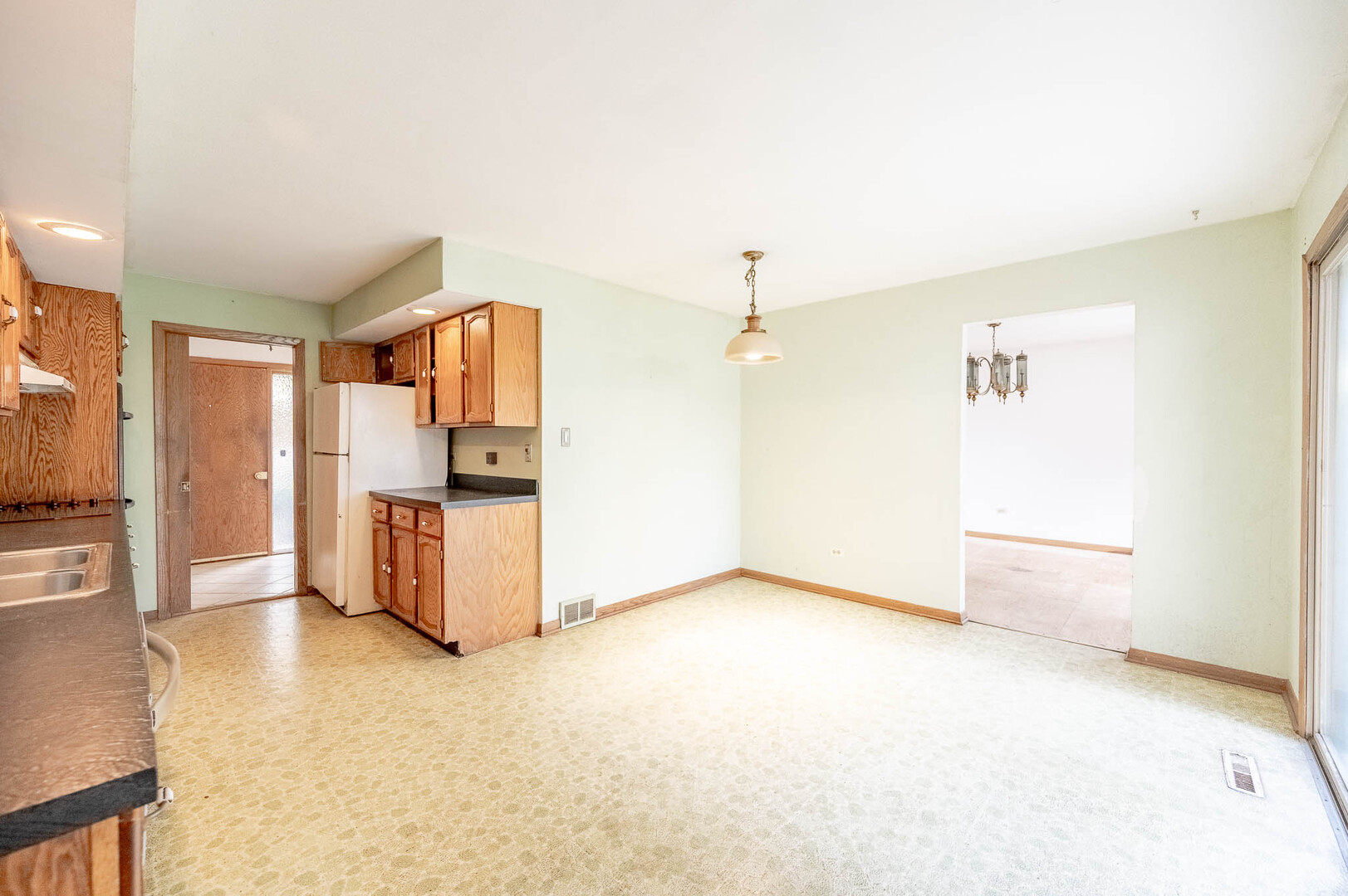 15612 Heather Court - Thumbnail 5