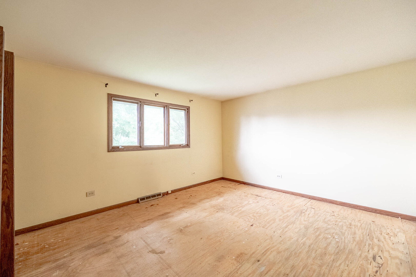 15612 Heather Court - Thumbnail 11