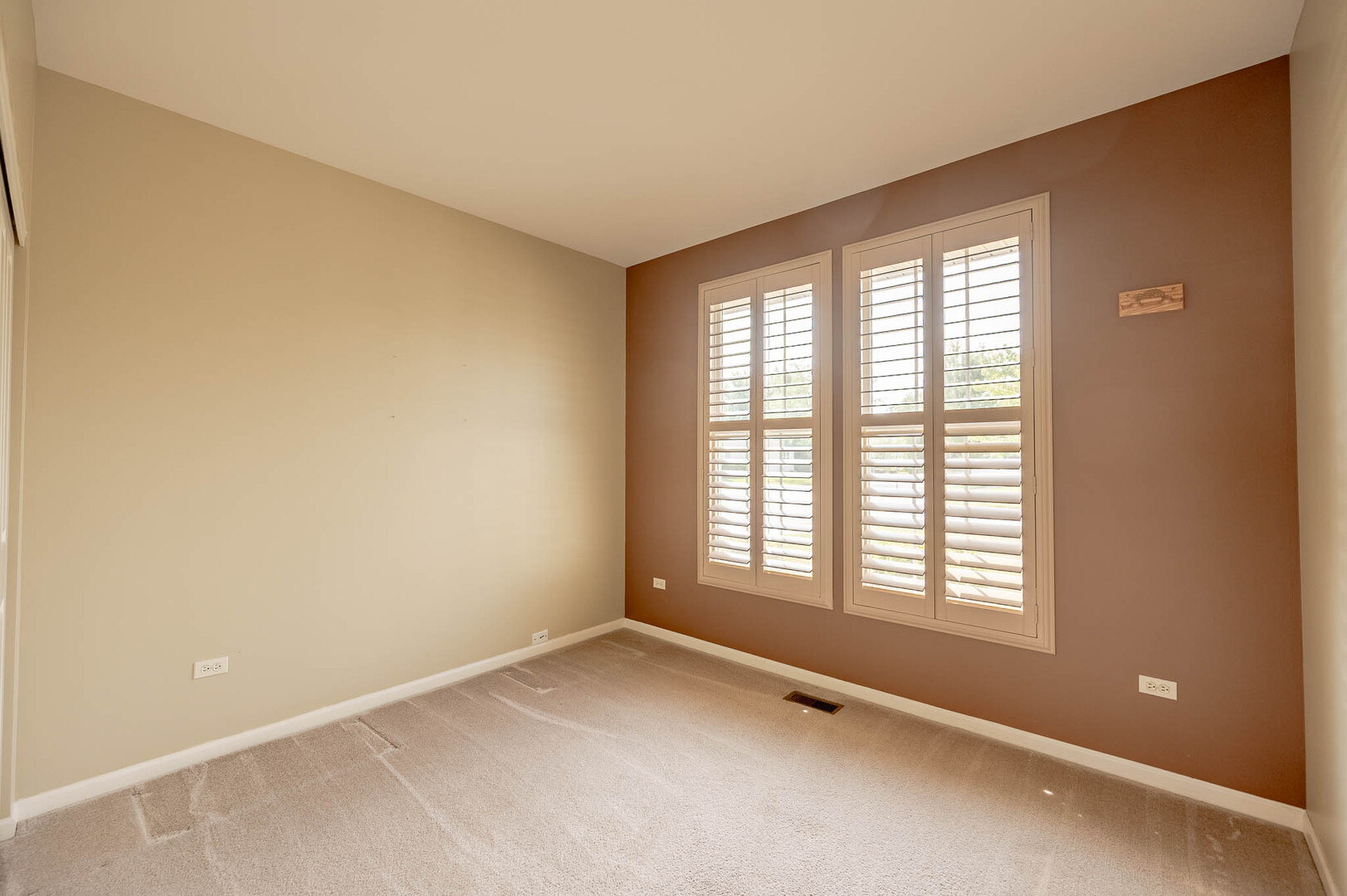 13114 Illinois Drive - Thumbnail 10