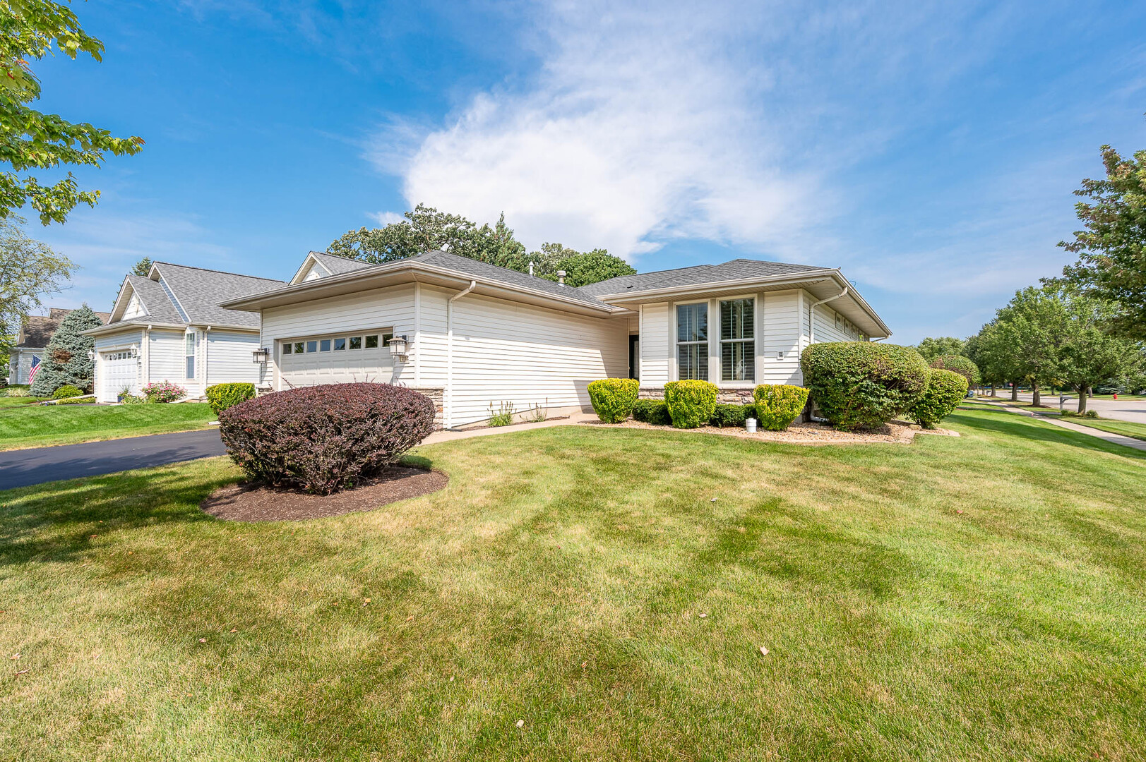 13114 Illinois Drive - Thumbnail 2