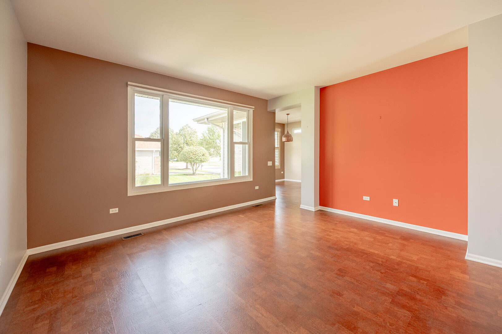 13114 Illinois Drive - Thumbnail 3