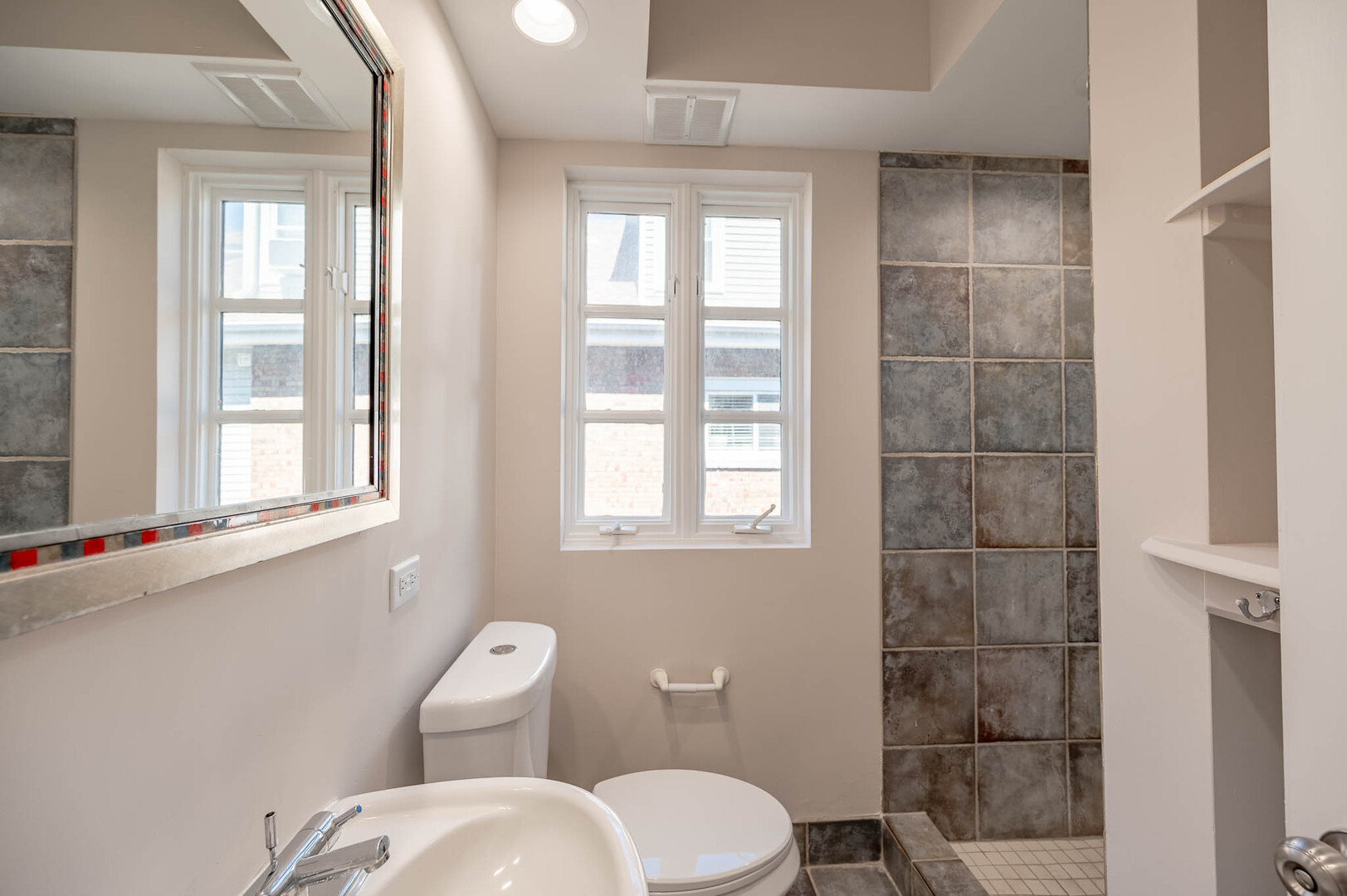 9841 Hoyne Avenue - Thumbnail 11