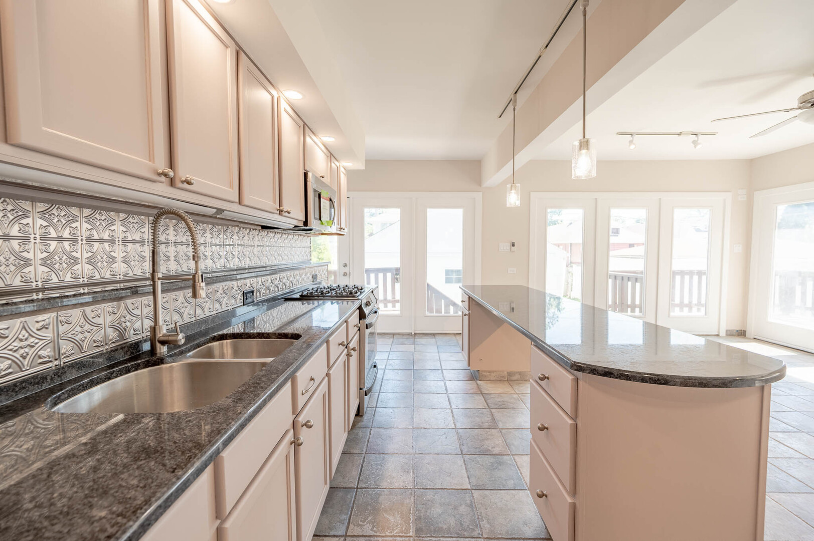 9841 Hoyne Avenue - Thumbnail 7