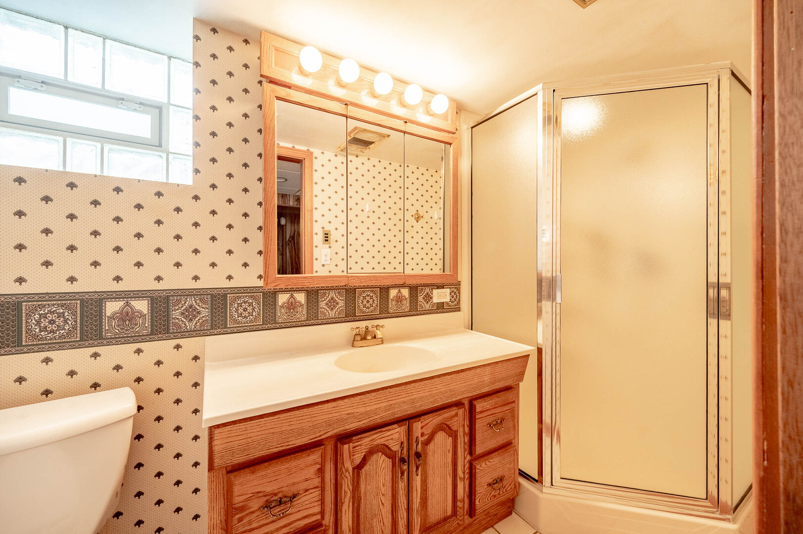 10221 Trumbull Avenue - Thumbnail 12